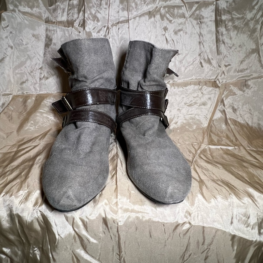 Boutique Greige Fabric Ankle Boots with Buckle sz 10